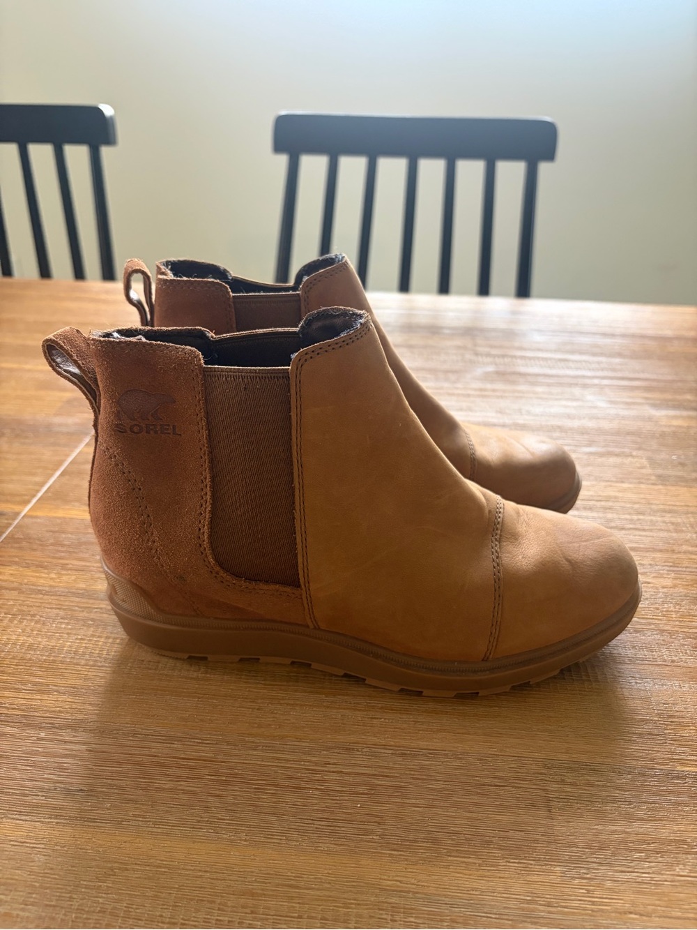 Sorel Women's Tan Chelsea Ankle Booties